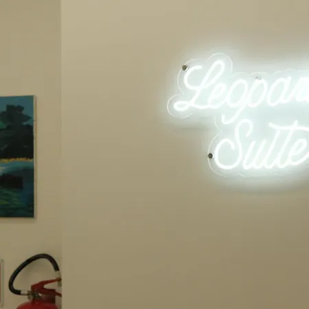 Leopardi ゲストハウス *